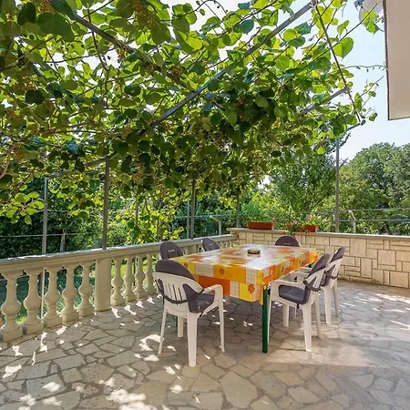 Anamarija Lägenhet *